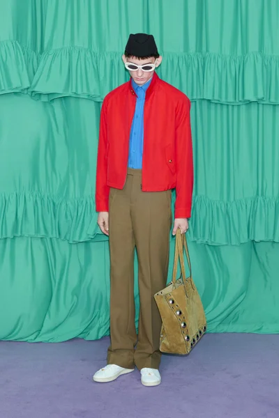 Look 50